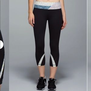 Lululemon run inspire crops